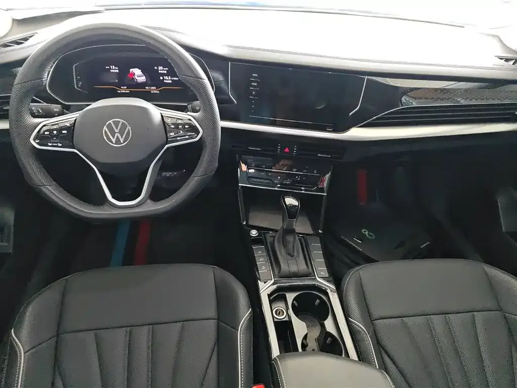 Volkswagen Passat — фото 10