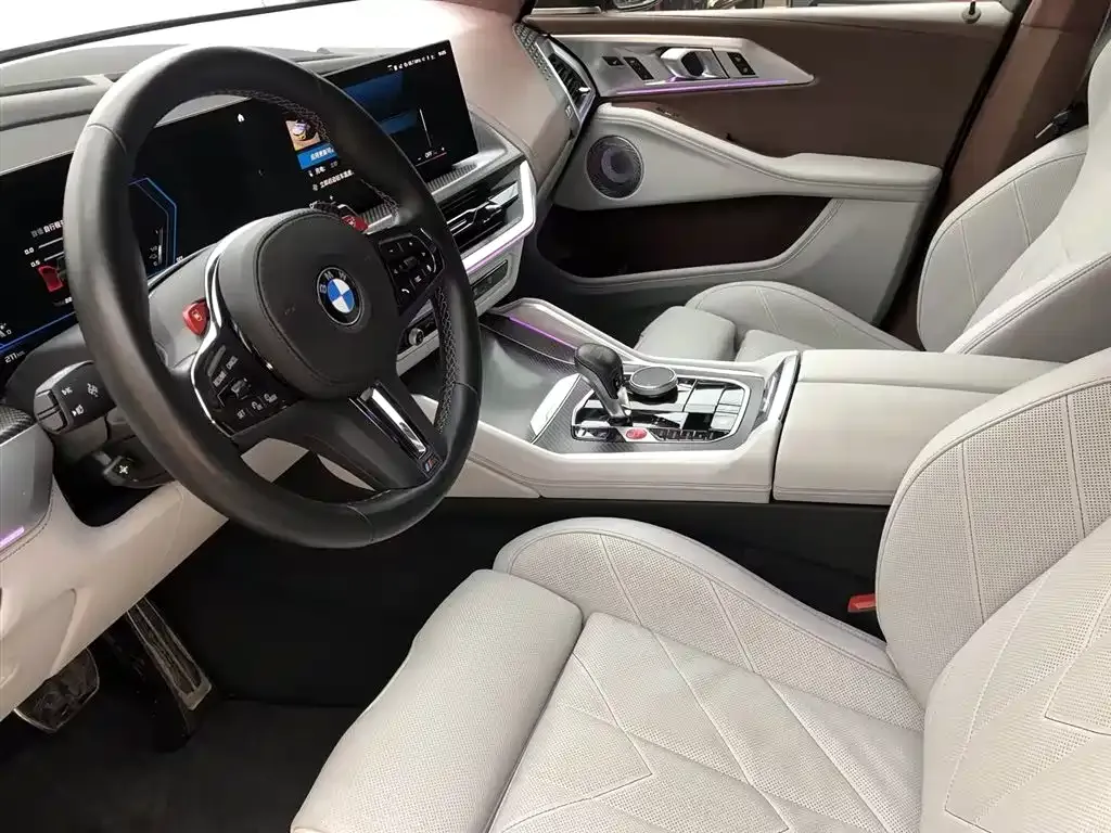 BMW XM — фото 8