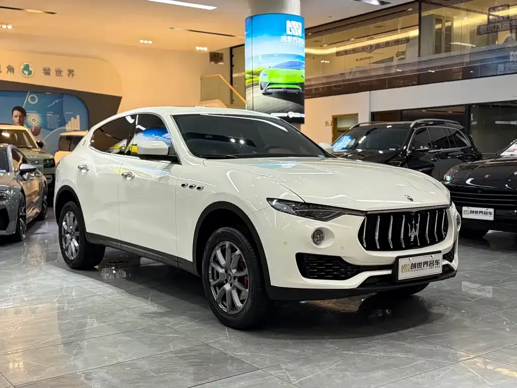 Maserati Levante — фото 3
