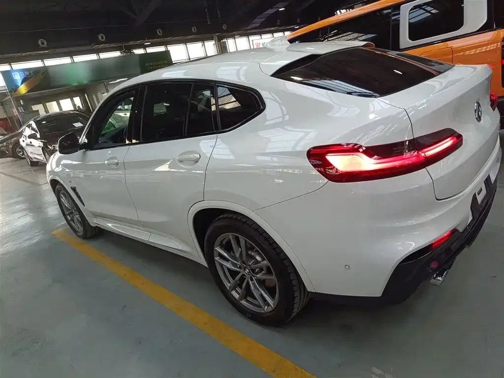 BMW X4 — фото 5