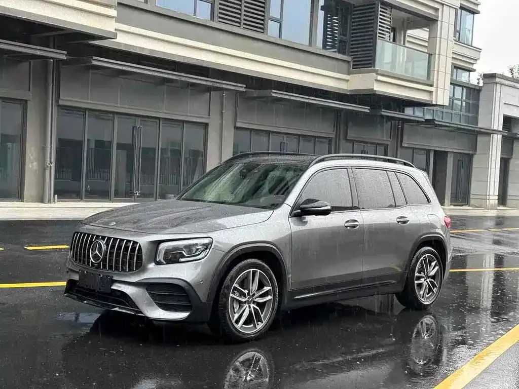 Mercedes-Benz GLB AMG — фото 1
