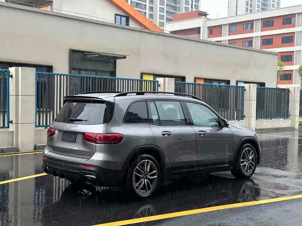Mercedes-Benz GLB AMG — фото 4
