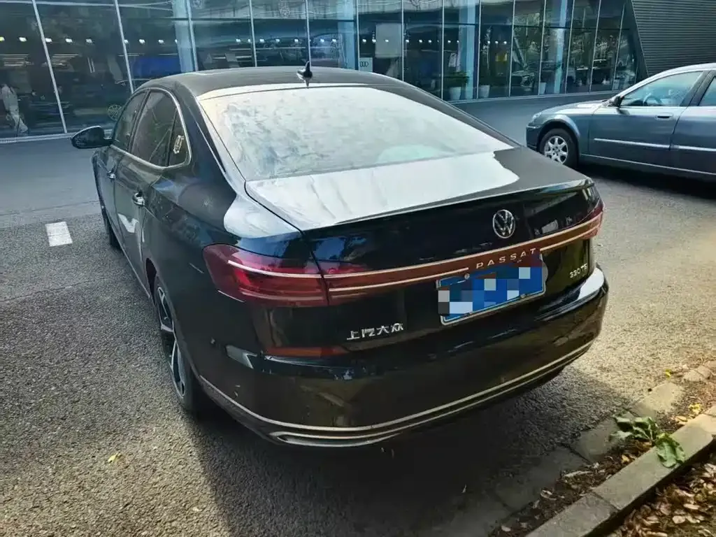 Volkswagen Passat — фото 2