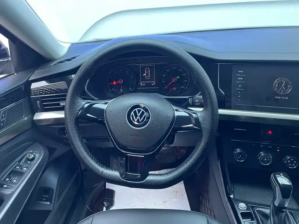 Volkswagen Passat — фото 10
