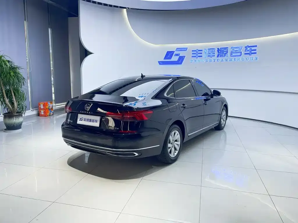 Volkswagen Passat — фото 2