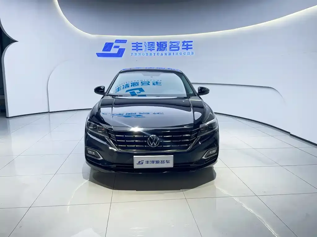Volkswagen Passat — фото 4