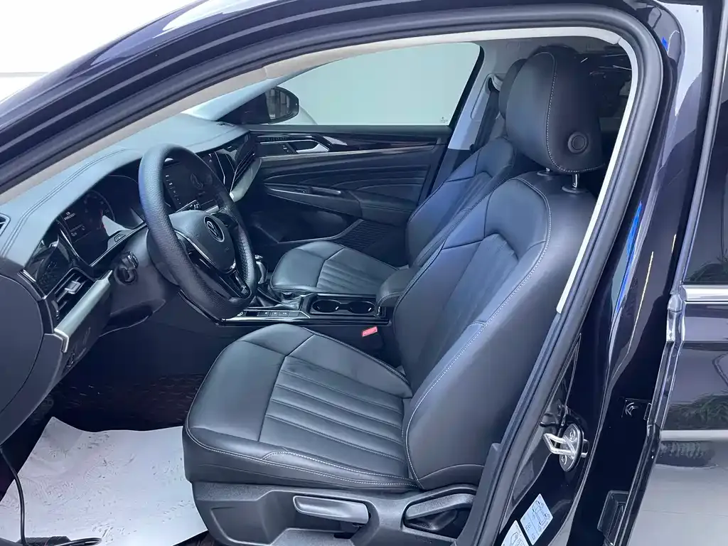 Volkswagen Passat — фото 7