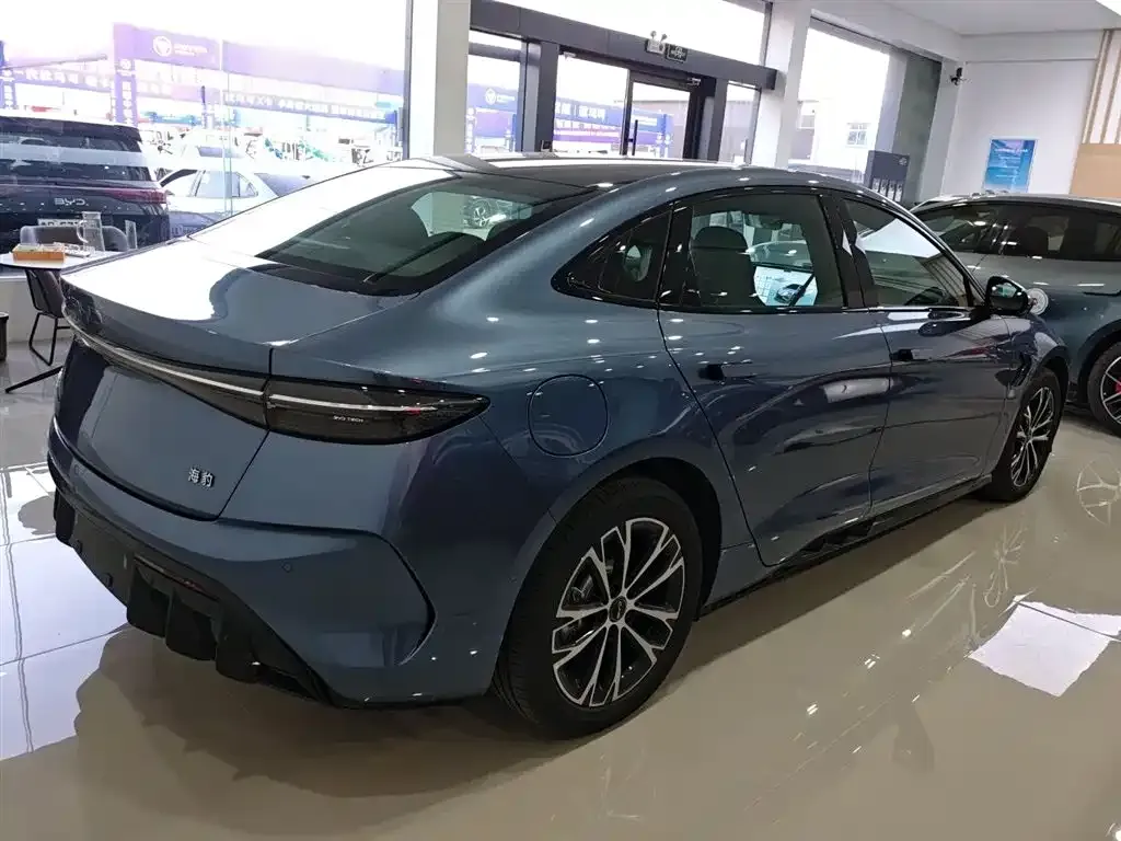 BYD Seal — фото 7