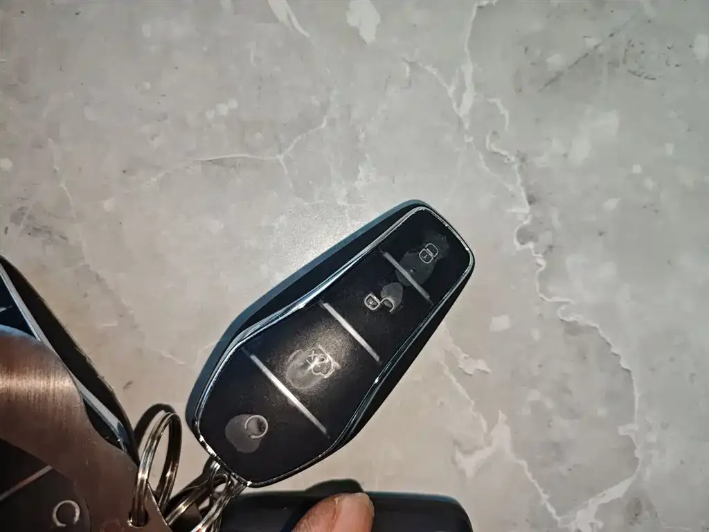 BYD Seal — фото 9