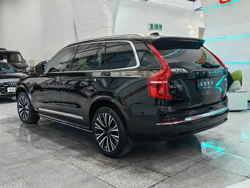 Volvo XC90 PHEV — фото 4