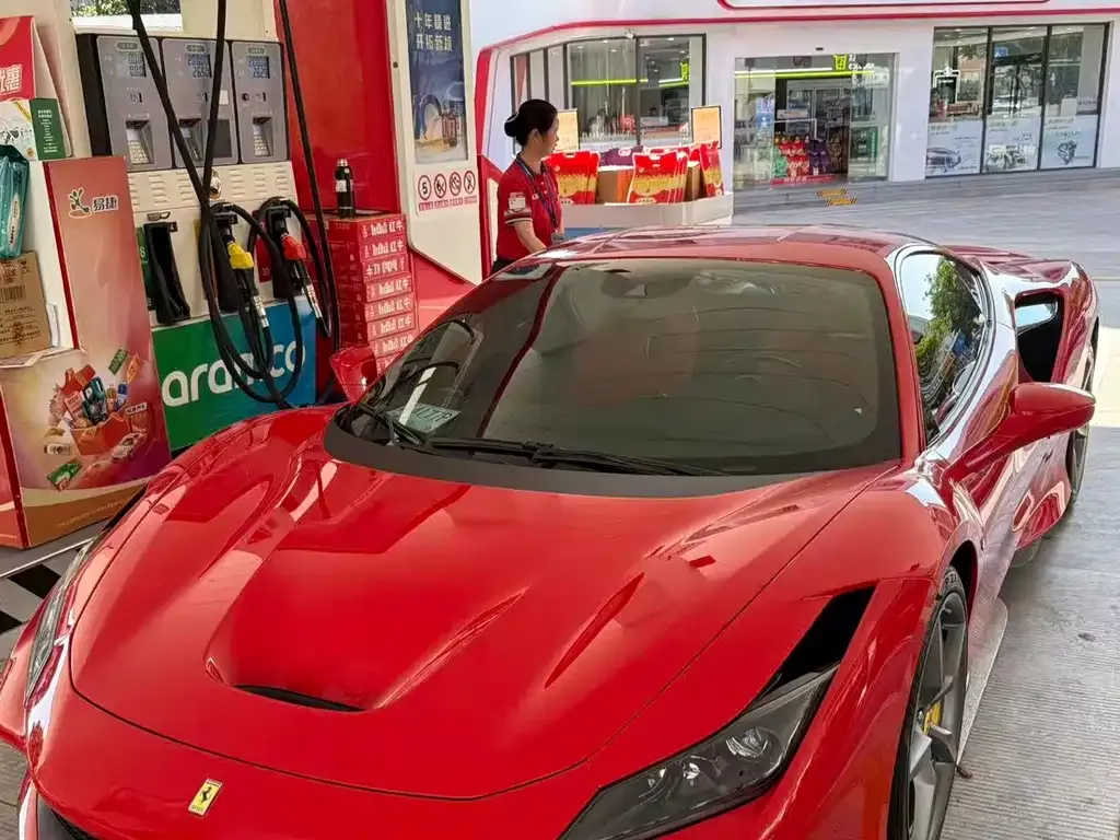 Ferrari F8 — фото 3