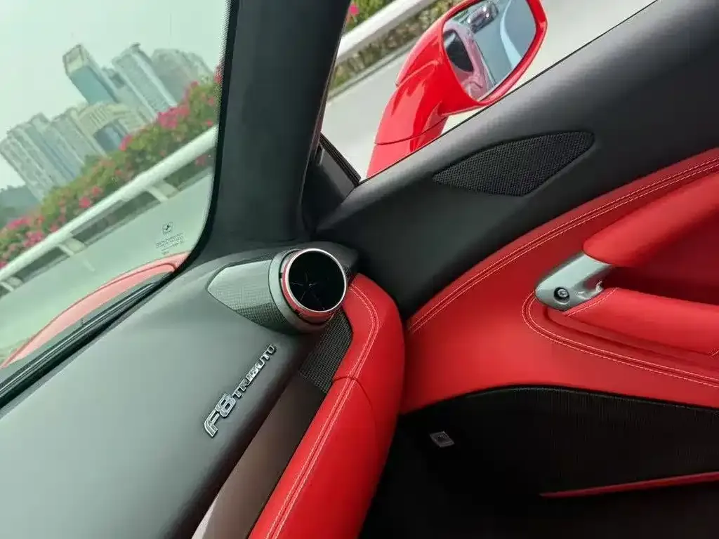 Ferrari F8 — фото 6