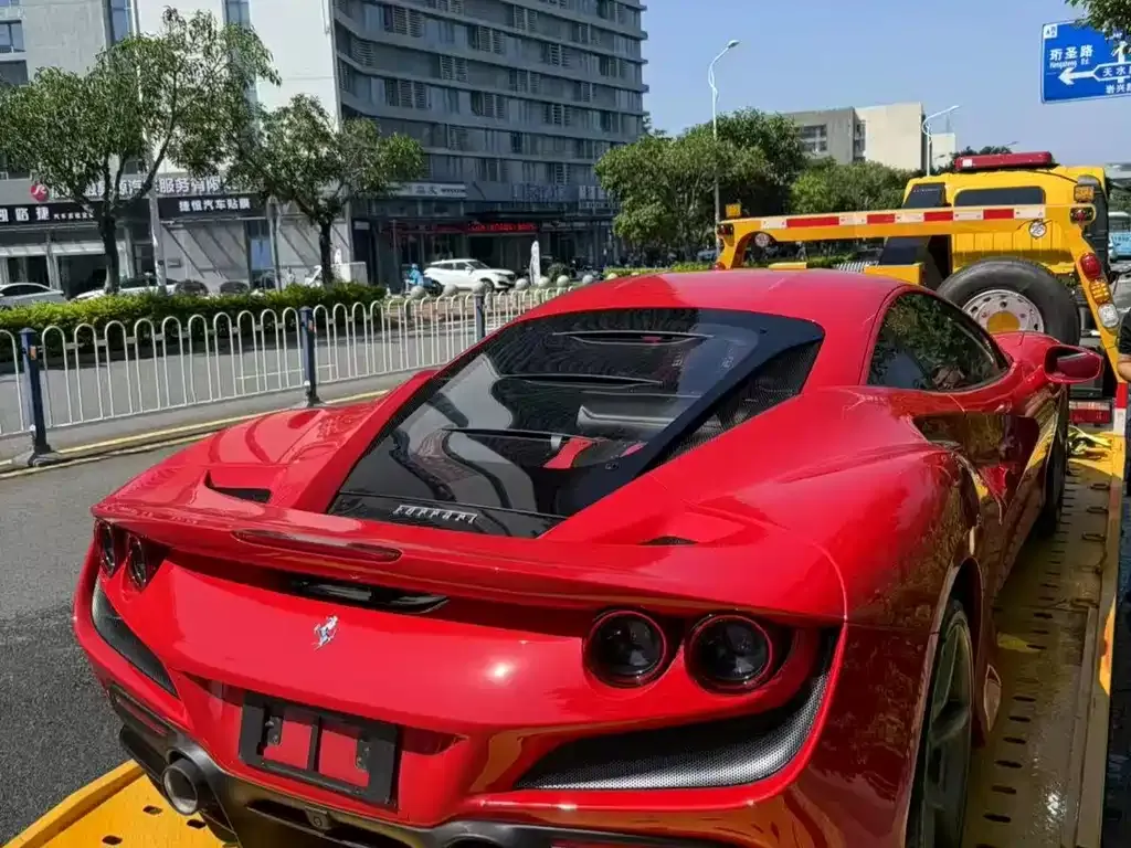 Ferrari F8 — фото 9