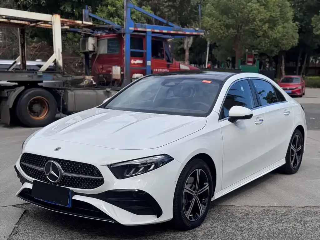 Mercedes-Benz A-Class — фото 1