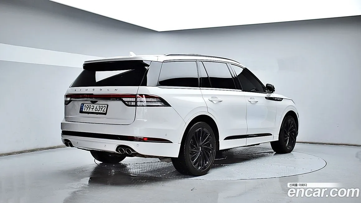 Lincoln Aviator — фото 2