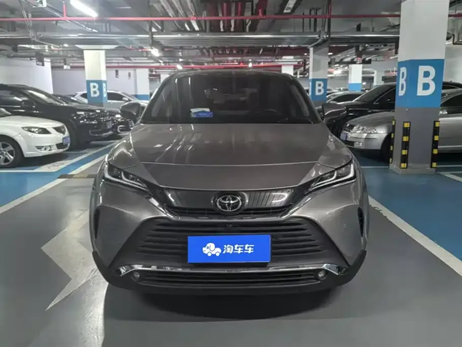 Toyota Harrier — фото 2