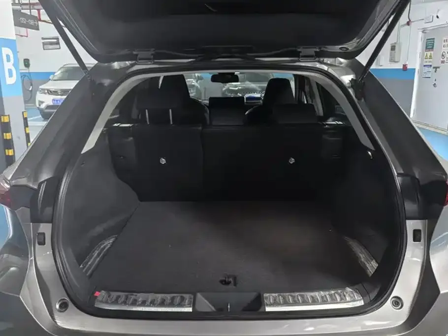 Toyota Harrier — фото 4