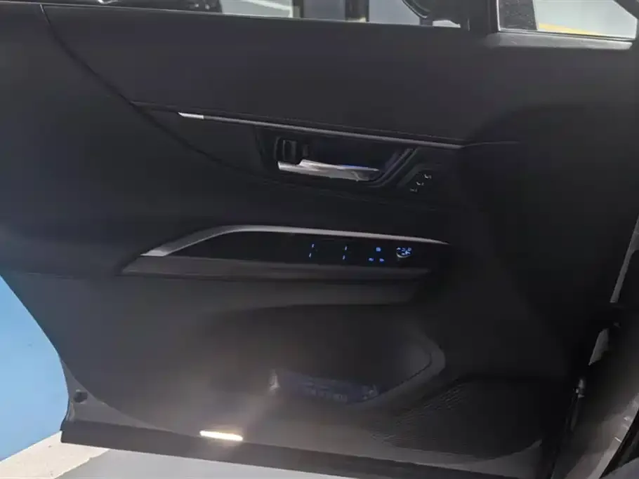 Toyota Harrier — фото 7