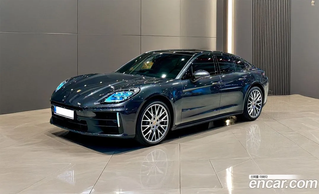 Porsche Panamera — фото 1