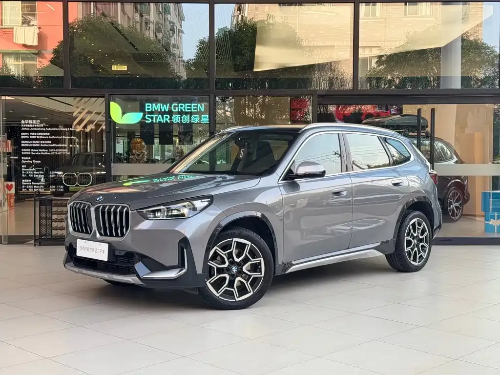 BMW X1 — фото 1