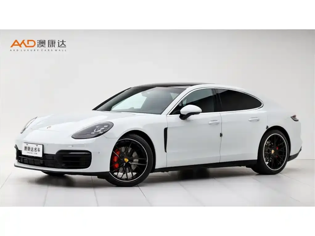 Porsche Panamera — фото 1