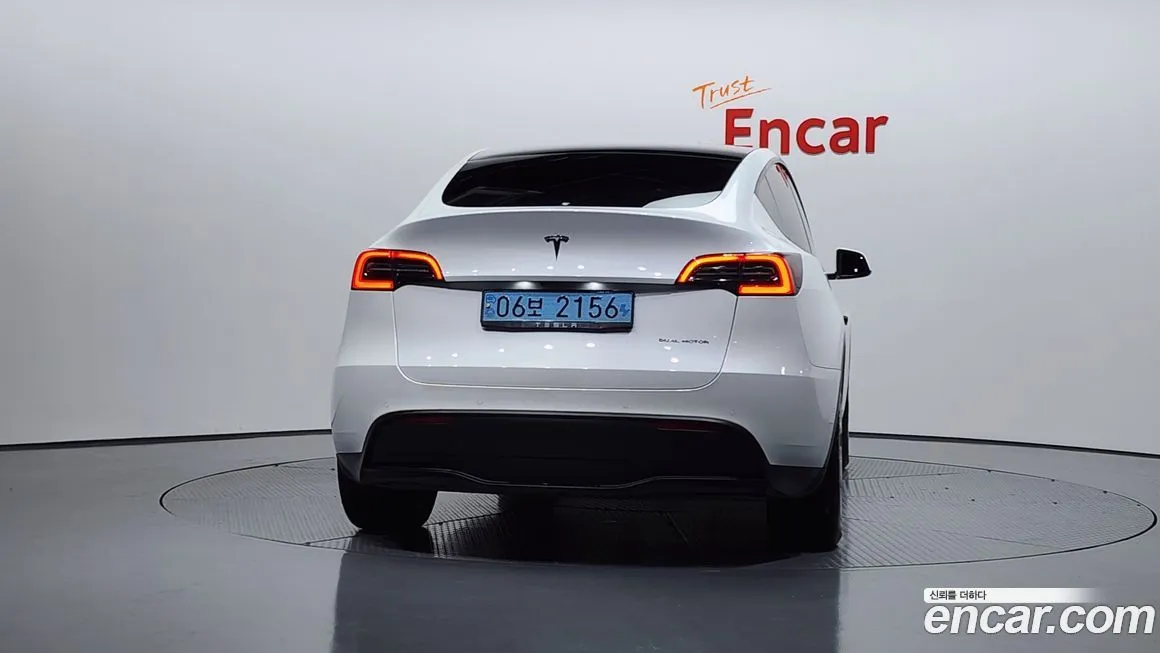 Tesla Model Y — фото 4