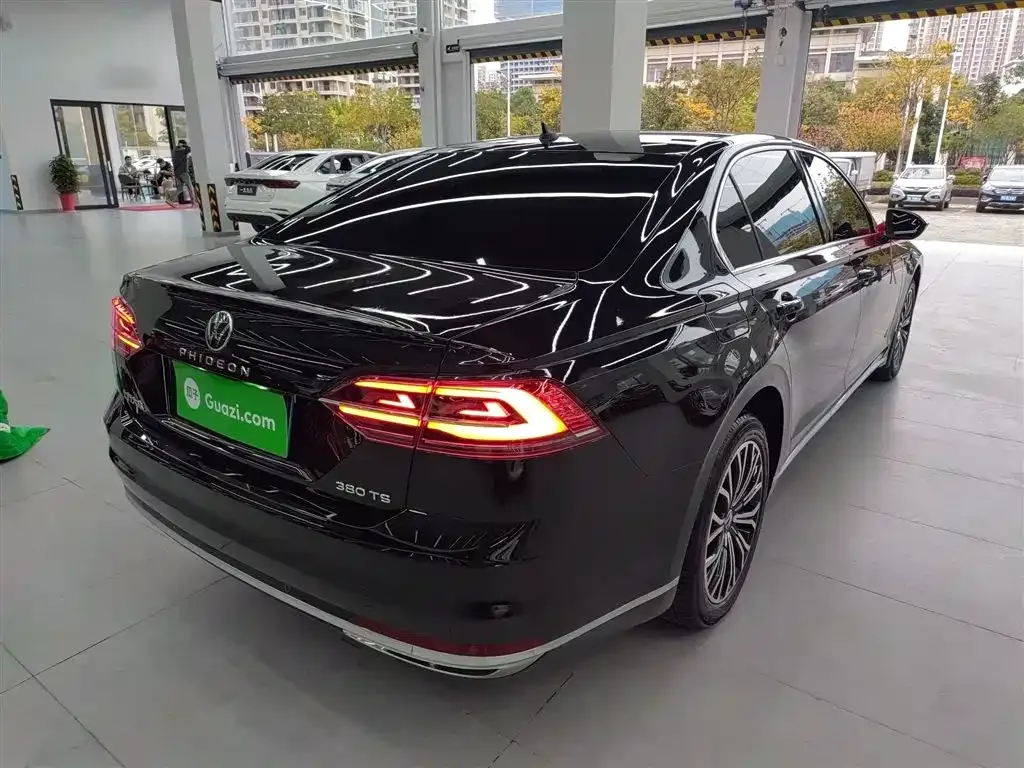 Volkswagen Phideon — фото 7