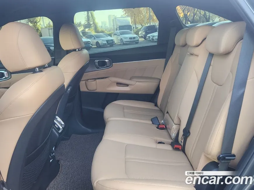 Kia Sorento — фото 6