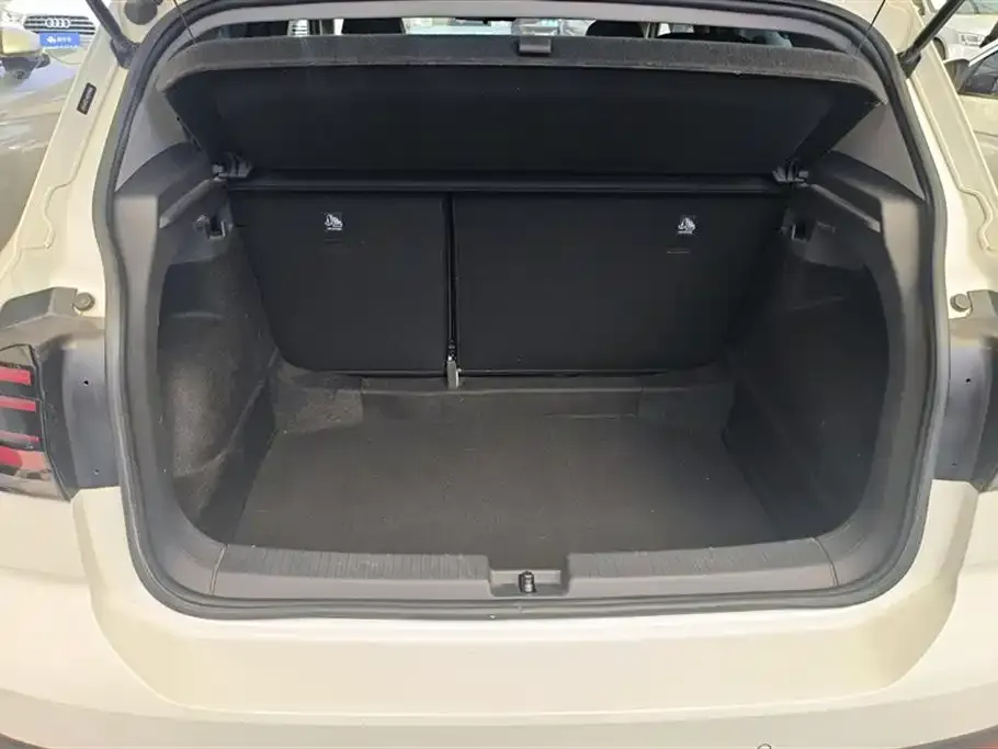 Volkswagen T-Cross — фото 4