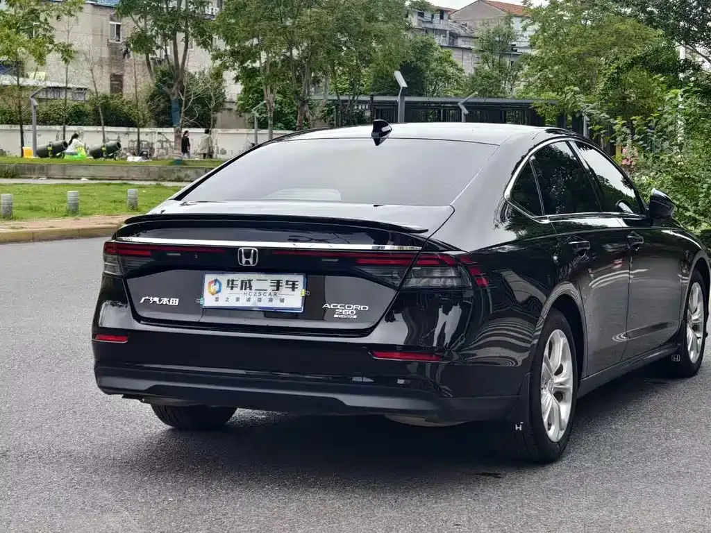 Honda Accord — фото 4