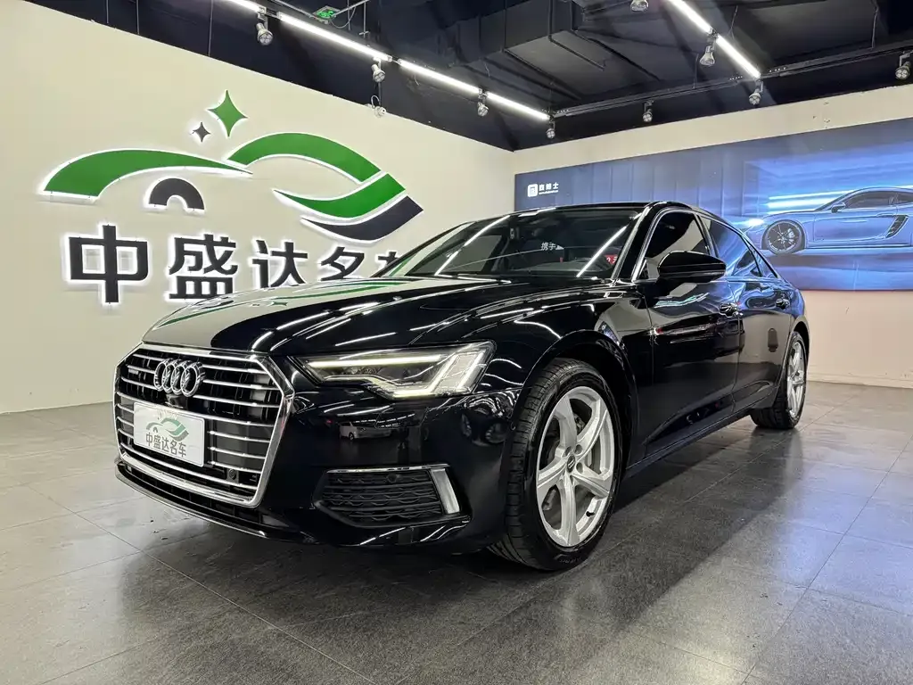 Audi A6L — фото 1
