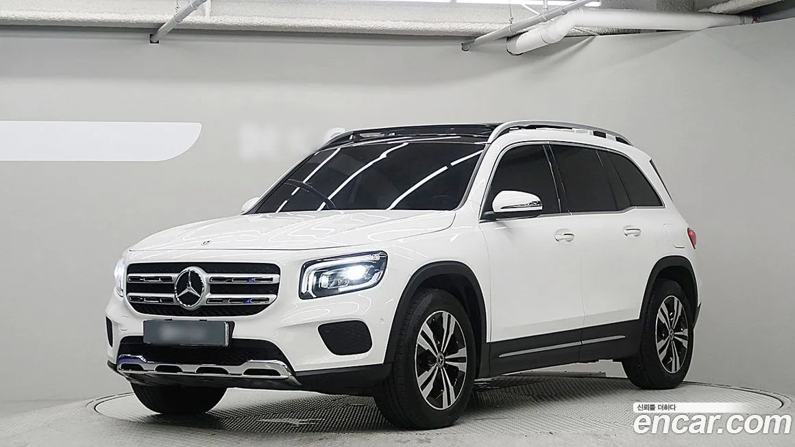 Mercedes-Benz GLB-Class — фото 1