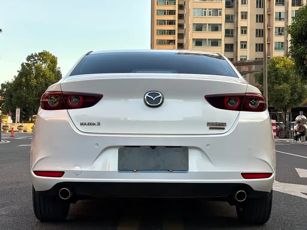 Mazda 3 Axela — фото 5