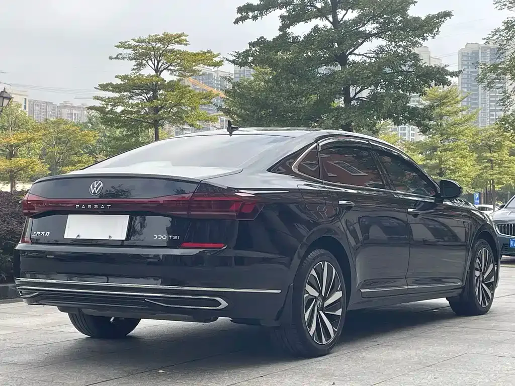 Volkswagen Passat — фото 4