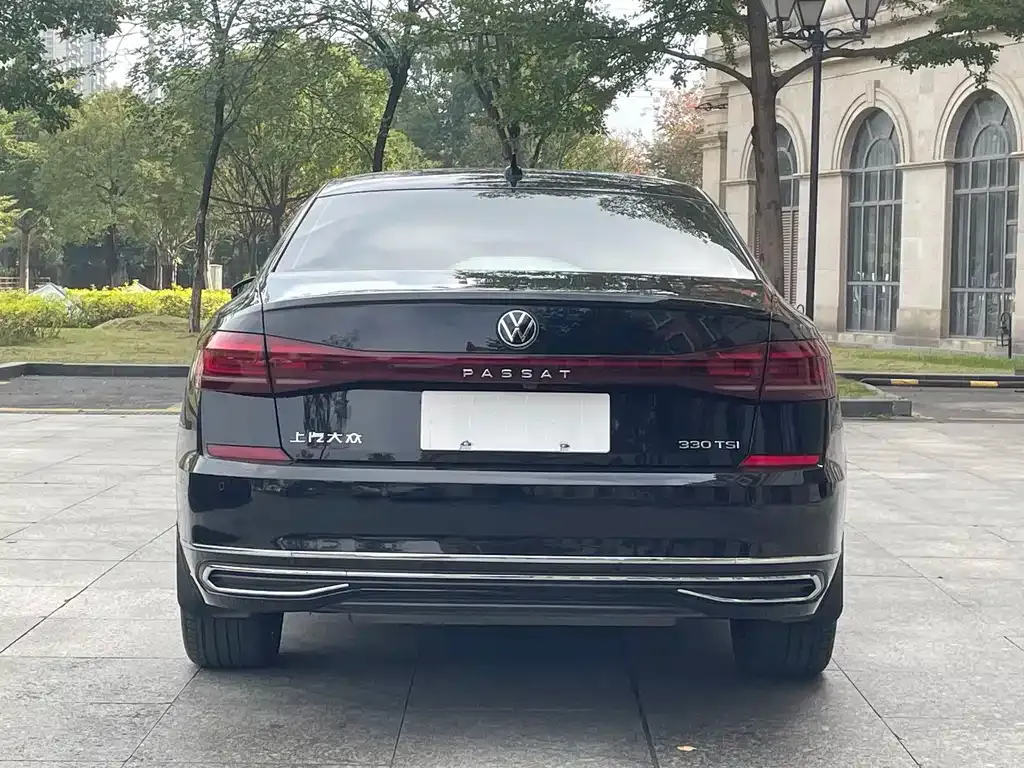 Volkswagen Passat — фото 5