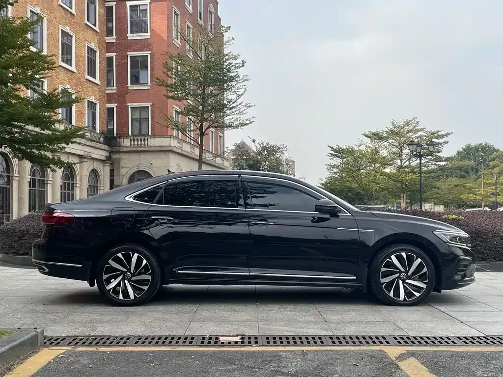 Volkswagen Passat — фото 7