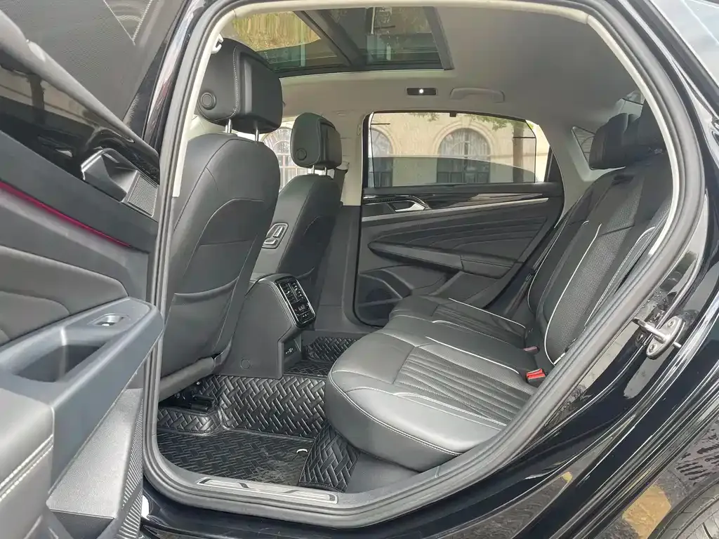 Volkswagen Passat — фото 9
