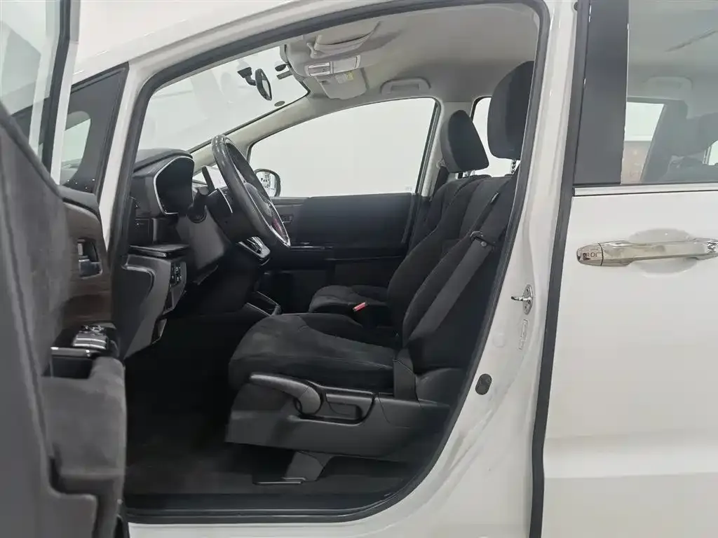 Honda Odyssey — фото 10