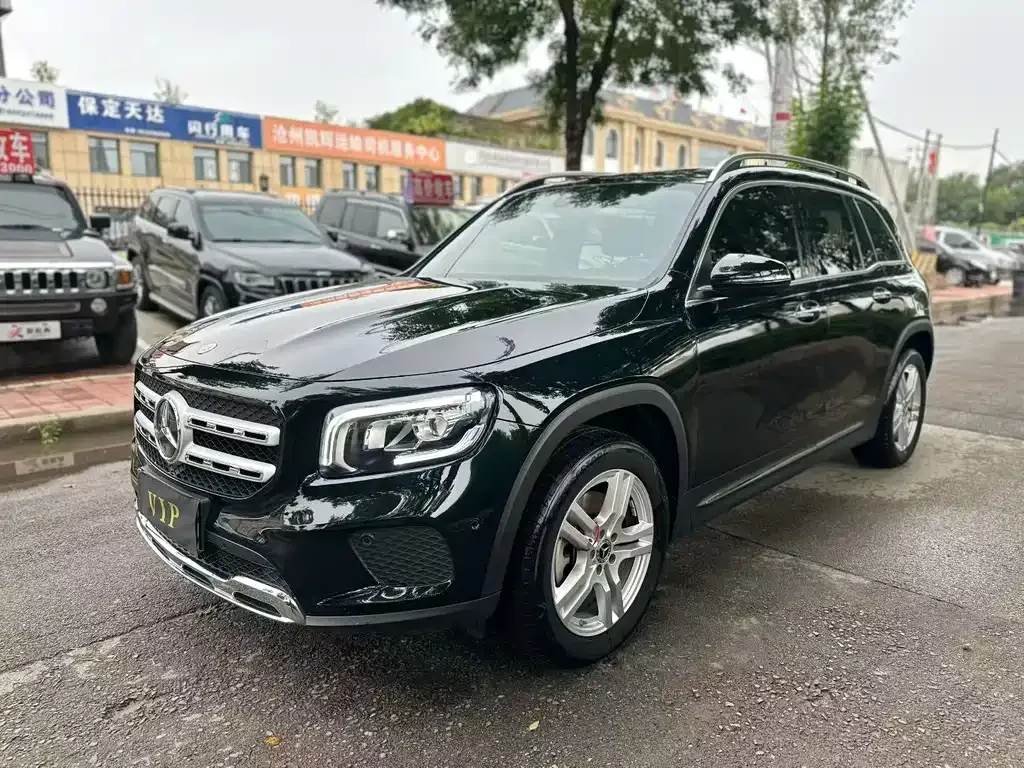 Mercedes-Benz GLB — фото 1