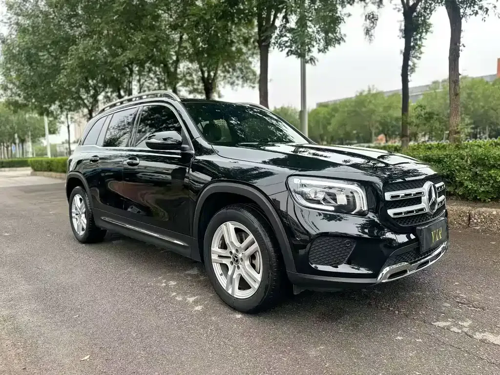Mercedes-Benz GLB — фото 3