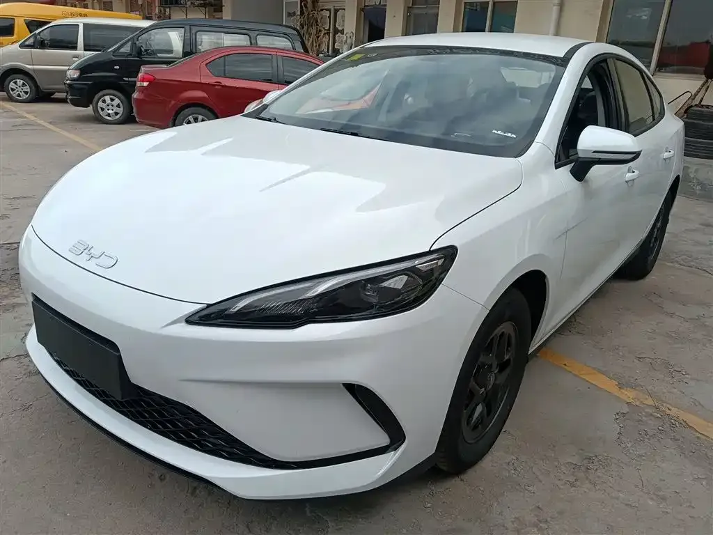 BYD Seal 05 DM-i — фото 1