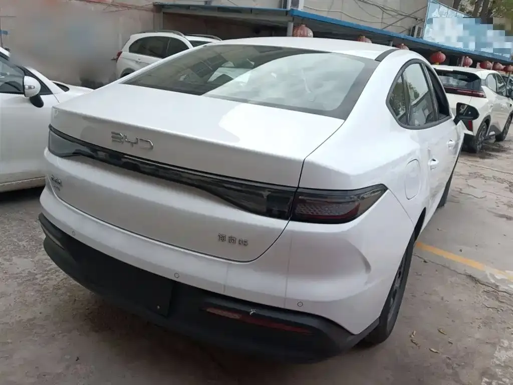BYD Seal 05 DM-i — фото 7