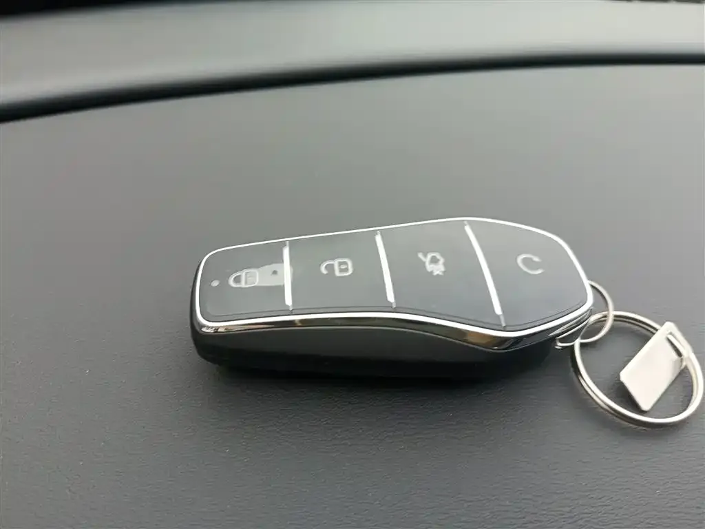 BYD Seal 05 DM-i — фото 9