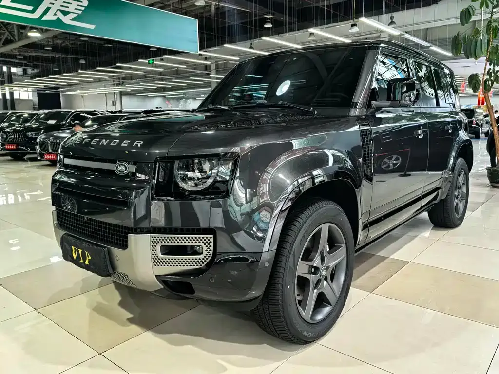 Land Rover Defender — фото 1