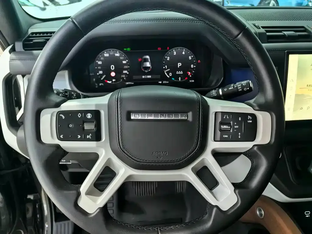 Land Rover Defender — фото 6