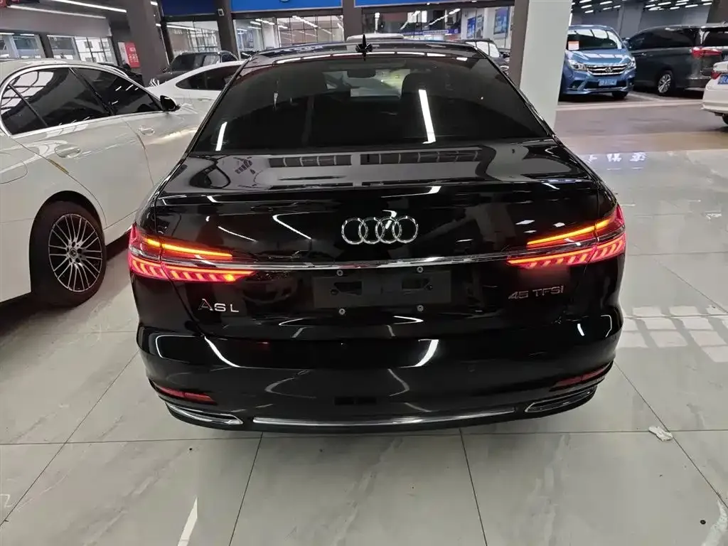 Audi A6L — фото 6