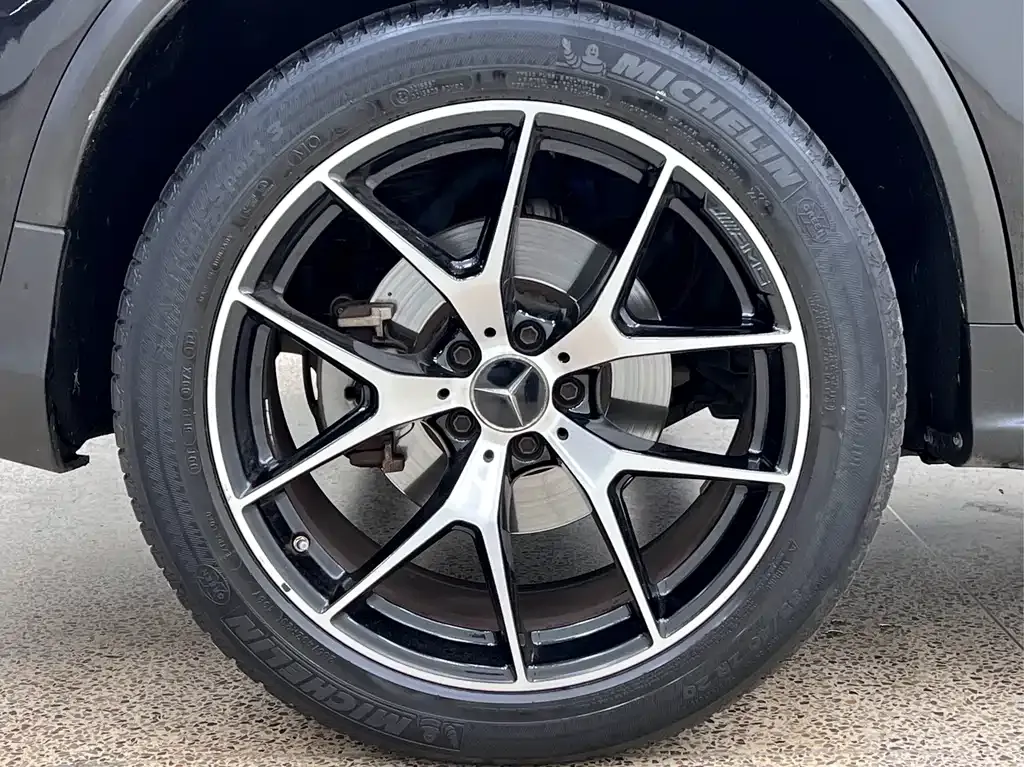 Mercedes-Benz GLC AMG — фото 9