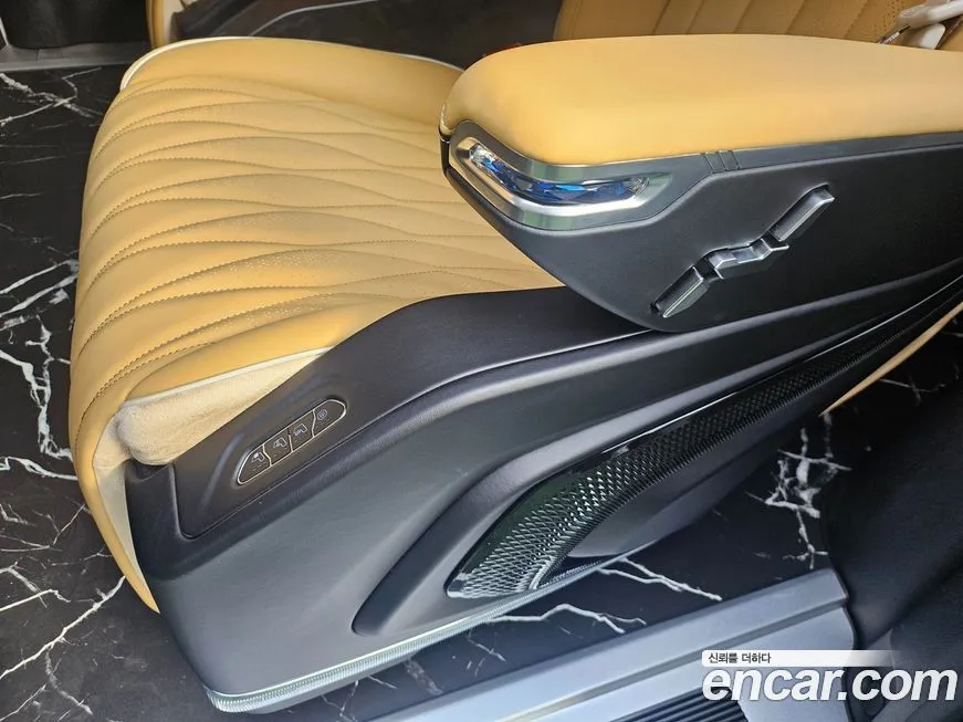 Kia Carnival — фото 10