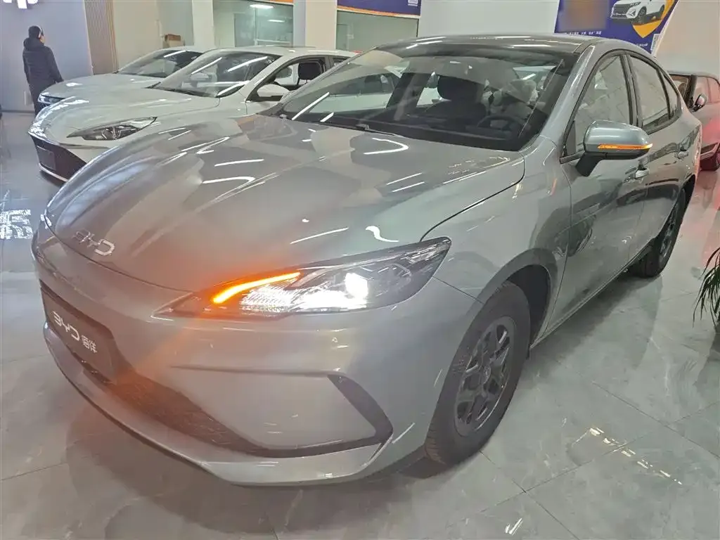 BYD Seal 05 DM-i — фото 1