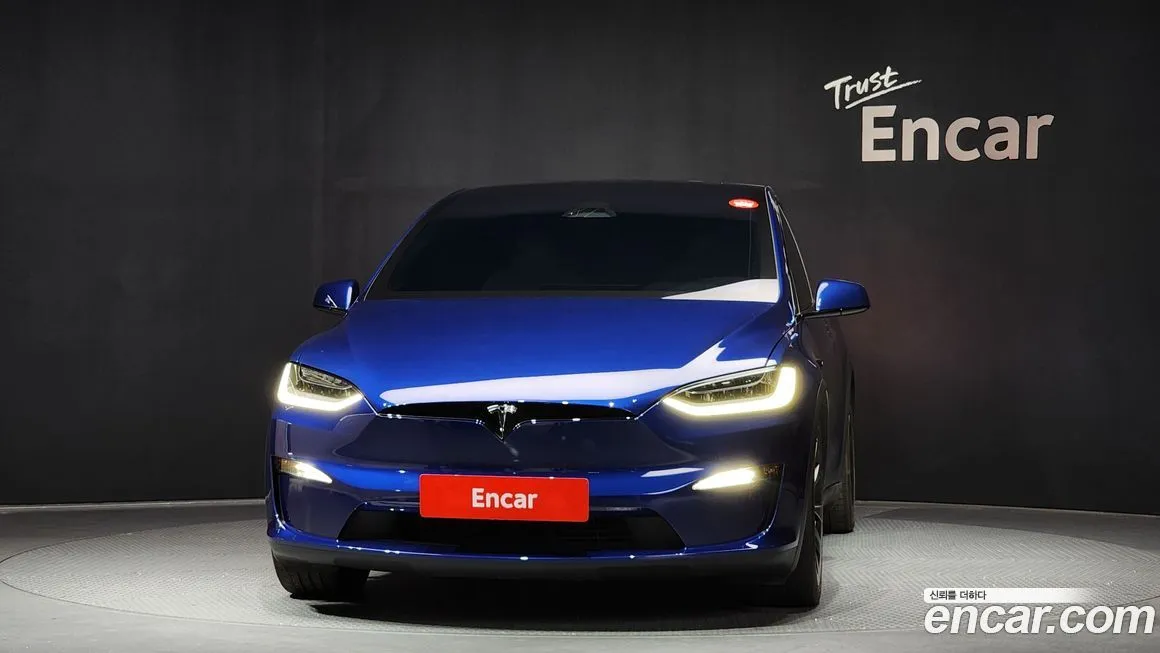 Tesla Model X — фото 3
